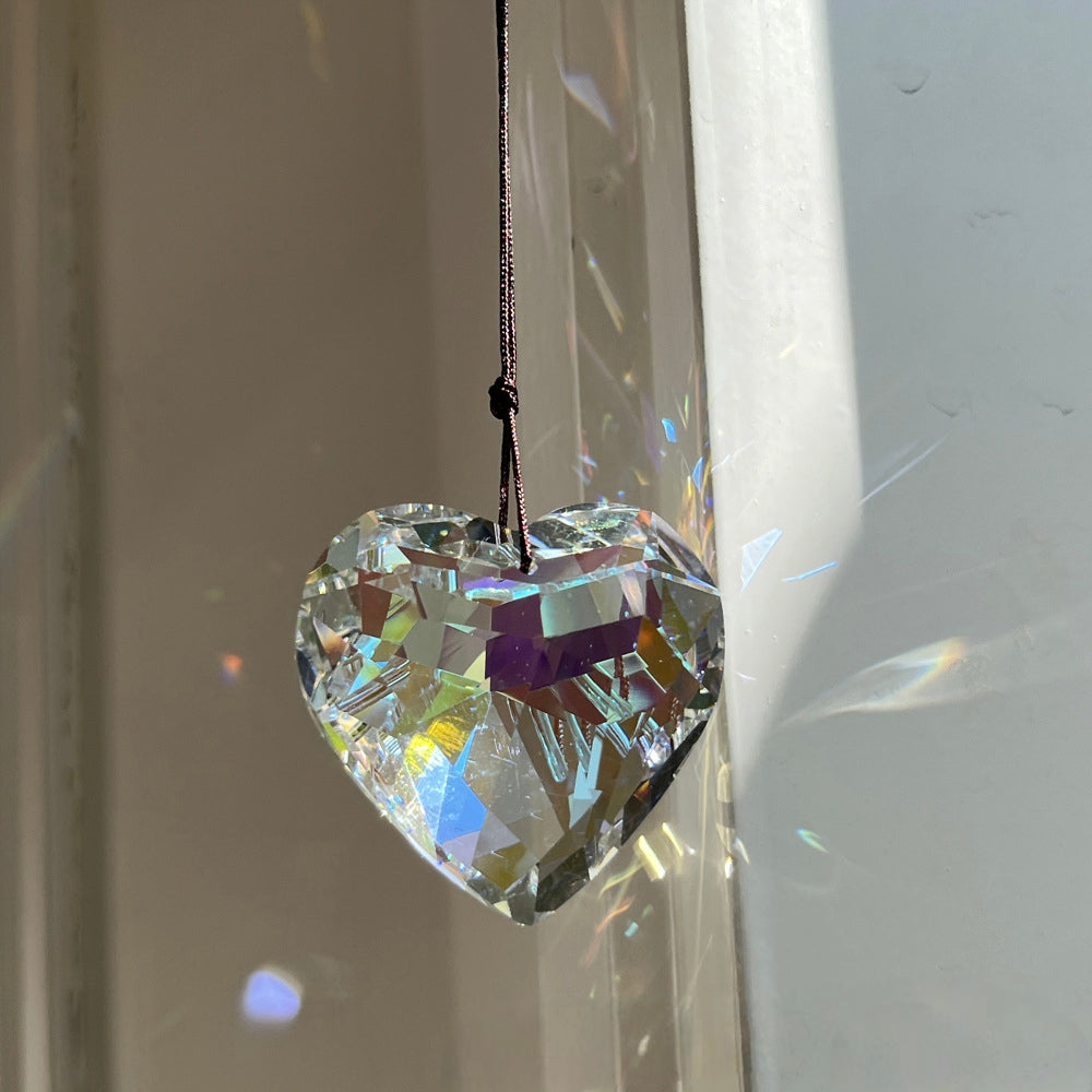 💝Is your decor lacking soul? 🔥Light up your heart-shaped prism pendant at half price! 🔥