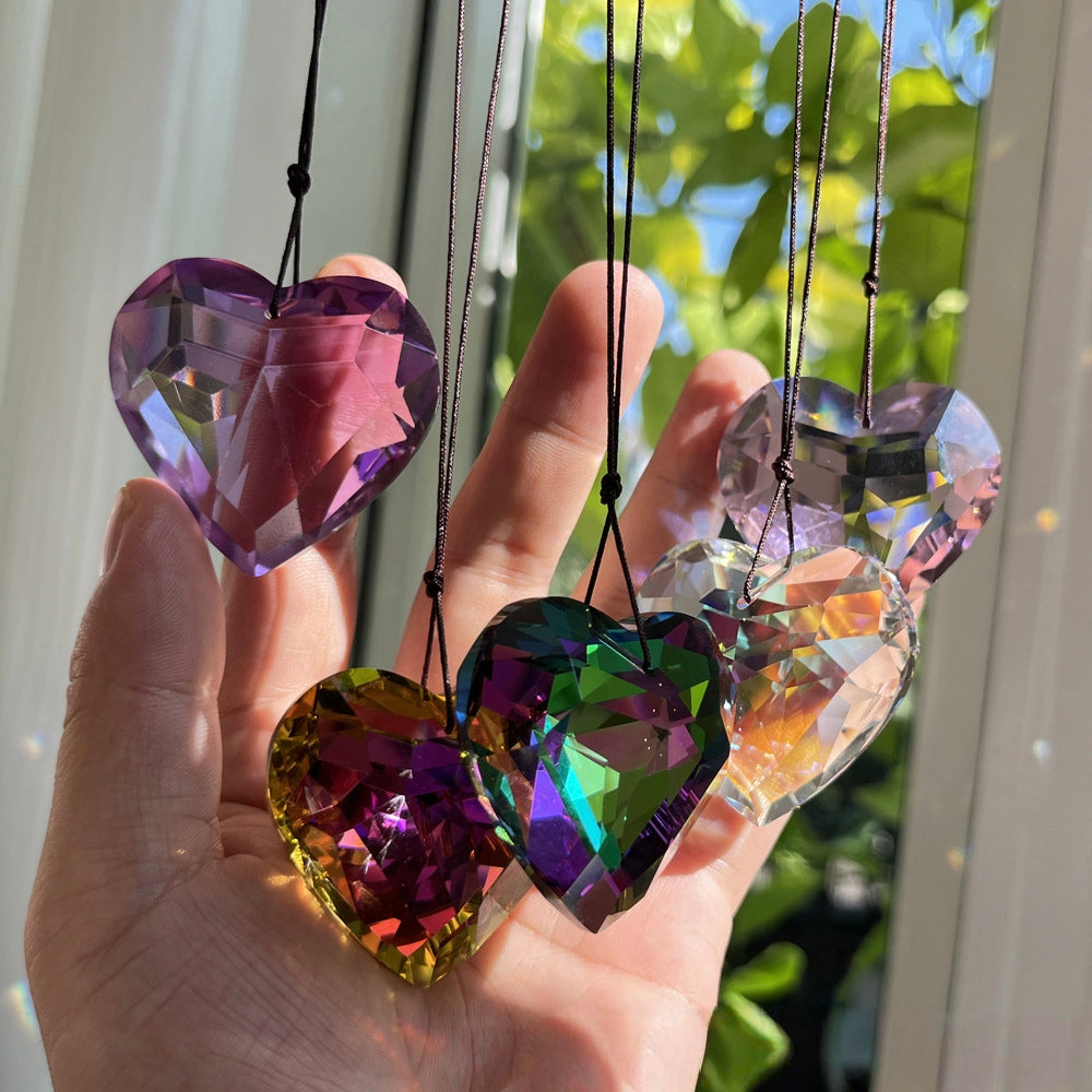 💝Is your decor lacking soul? 🔥Light up your heart-shaped prism pendant at half price! 🔥