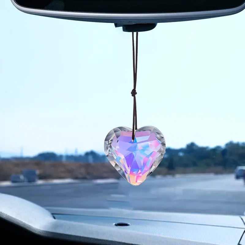 💝Is your decor lacking soul? 🔥Light up your heart-shaped prism pendant at half price! 🔥
