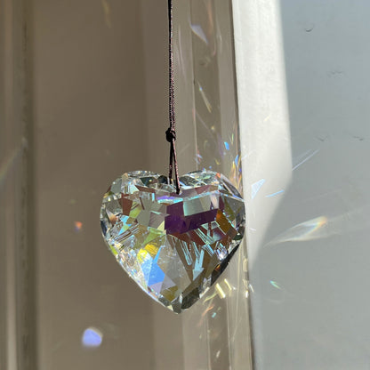 💝Is your decor lacking soul? 🔥Light up your heart-shaped prism pendant at half price! 🔥