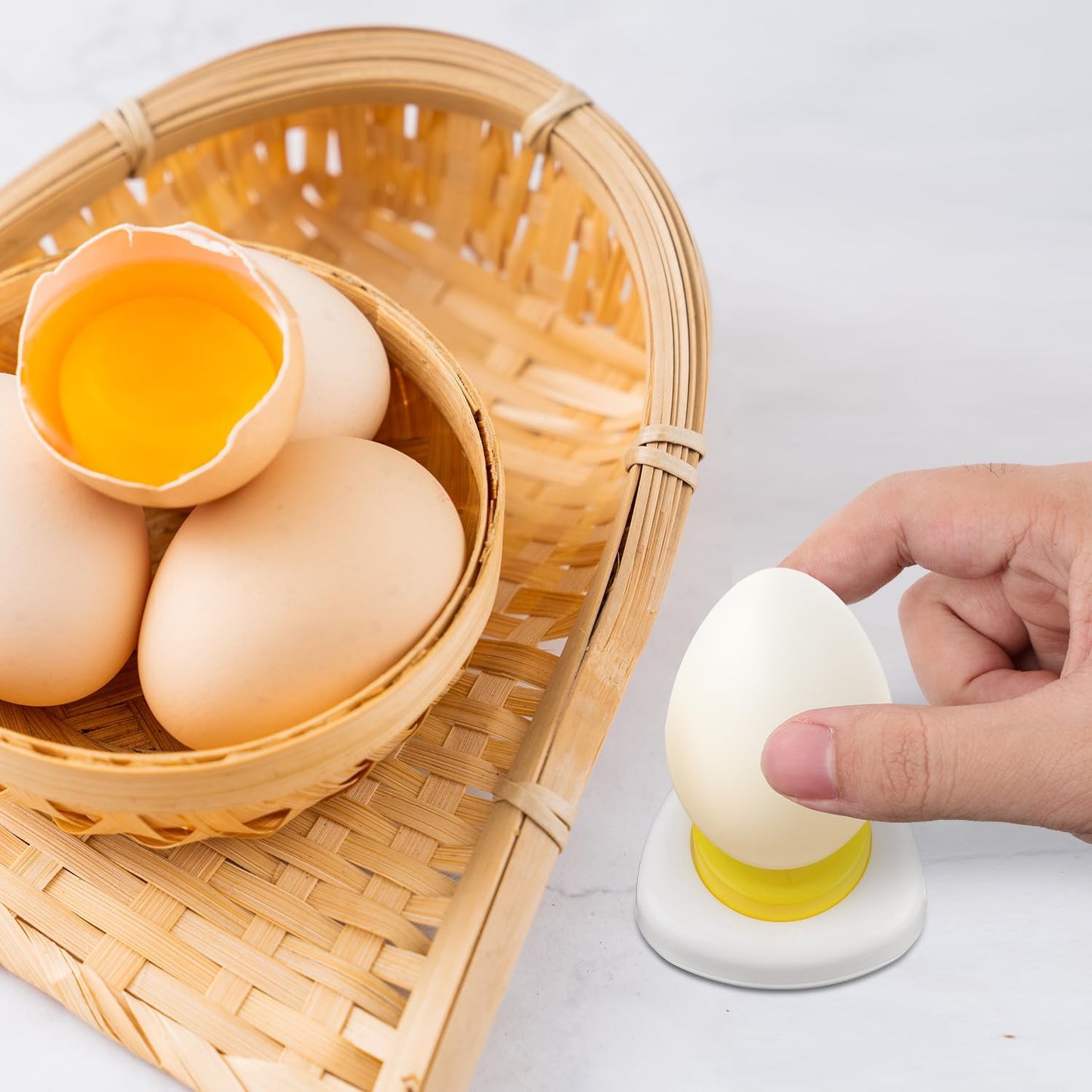 🔥The hottest kitchen gadget of 2025! ！！Magnetic egg punch🔥
