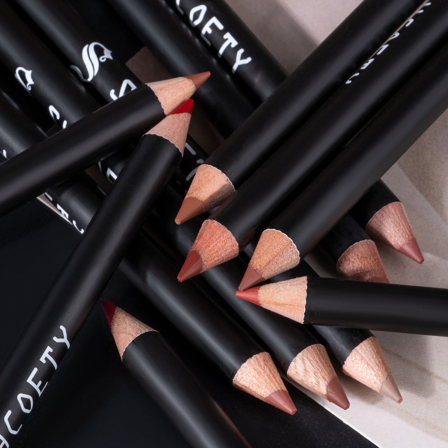🎨12 shades per box🔥50% off!! 🔥One box to match every skin tone✏️